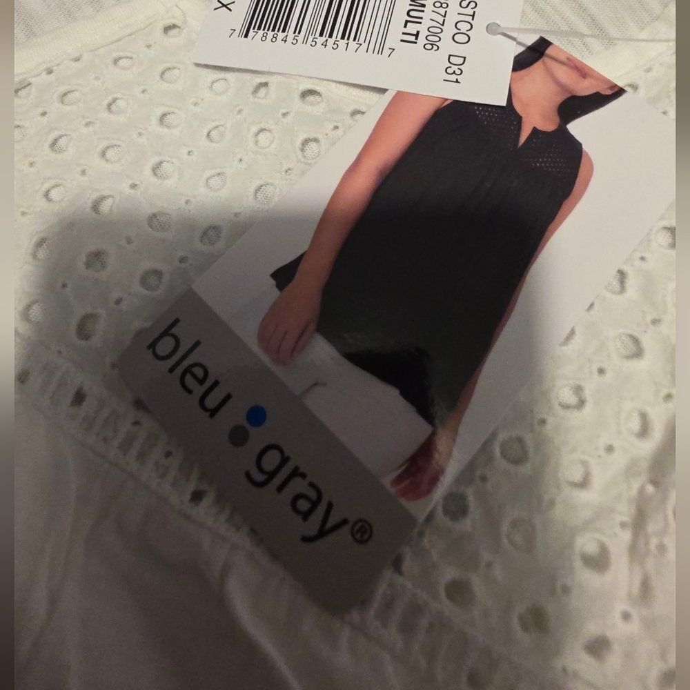 2X "Bleu Gray" White Sleeveless Top